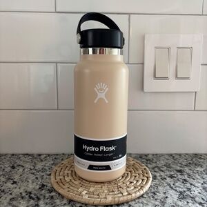 Hydro Flask 32oz Wide Mouth Bottle - Sandstone